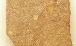 العراق يفتتح مركزاً ثقافياً ويستلم لوحًا أثريًا يعود للعصر الآشوري